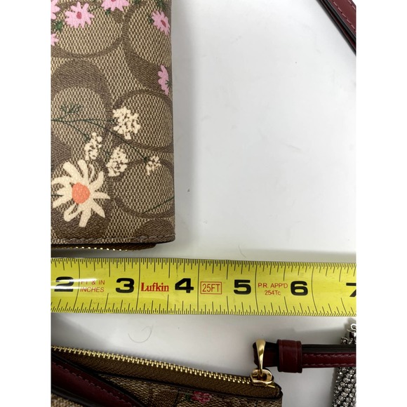 New Coach Leather Long Zip Around Wallet Signature Canvas In Wildflower Print - Picture 8 of 8